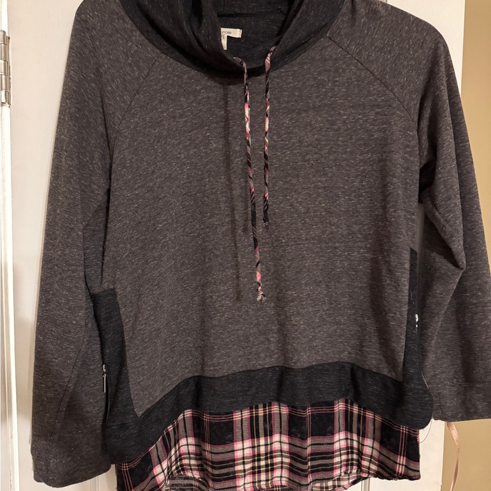 Gray Plaid Hem Hoodie